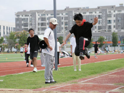 沐秋光跃动青春，携梦想共绘华章_横泾中学第三届体育艺术节圆满落幕